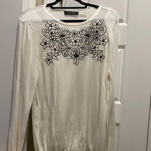 Ivanka Trump white patterned lightweight sweater size large